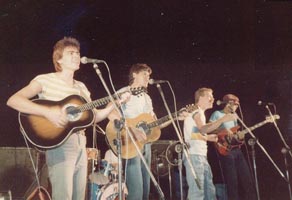 paul09.jpg (19935 bytes)
